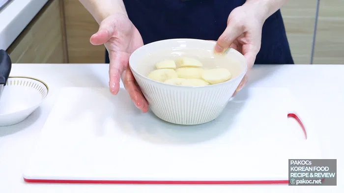 味噌、料理酒、牛骨スープを使用した味付け方法
