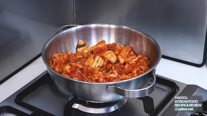곰탕 육수 ml 붓고 끓이기
