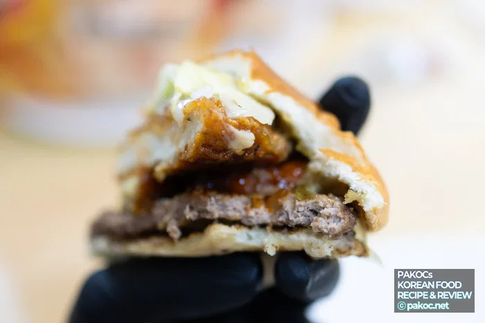 Composición de hamburguesa con hamburguesa suave