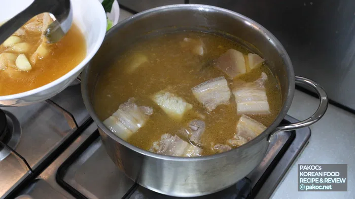 12種類の副菜が豊富に詰まった弁当の構成