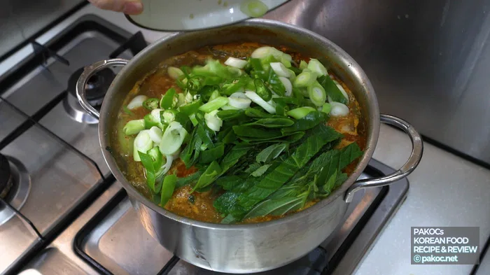 豚バラ肉を茹でる時間と味付け方法