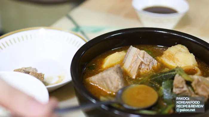 ポテトシチューの味付け材料の混合と使用のヒント