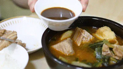マスタードソースを添えて食べる骨なしポテトシチューのおすすめ