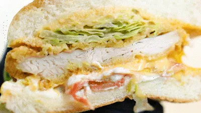 Experiencia de la hamburguesa de pollo con queso ricotta