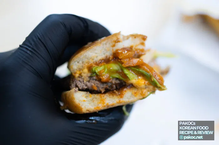 Coleslaw Composition Beef Burger Features