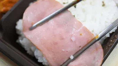 리뉴얼 한돈김치제육 변화