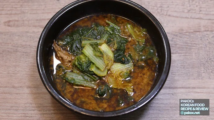 調味料を混ぜる