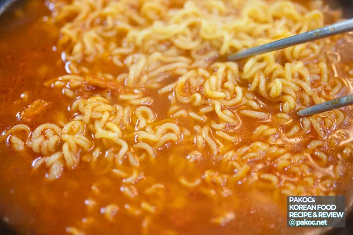 Refreshing Broth Kimchi Stew Ramen