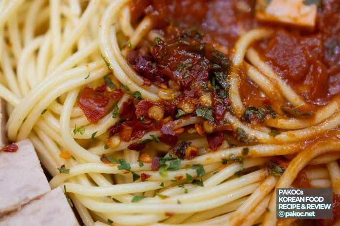 Recomendación de comida de tienda de conveniencia: bandeja con Spam