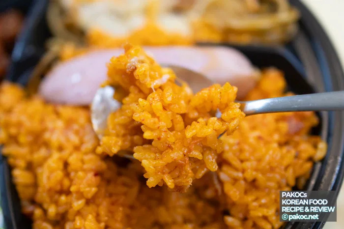 Una comida con bento de tienda de conveniencia