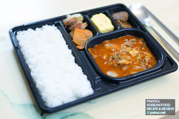 Bento de kimchi-jjigae rico y práctico