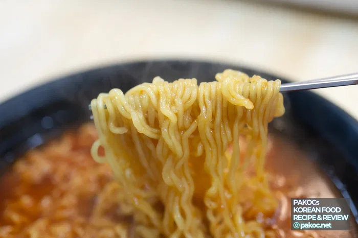 Comparación de relación calidad-precio de ramen de kimchi jjigae