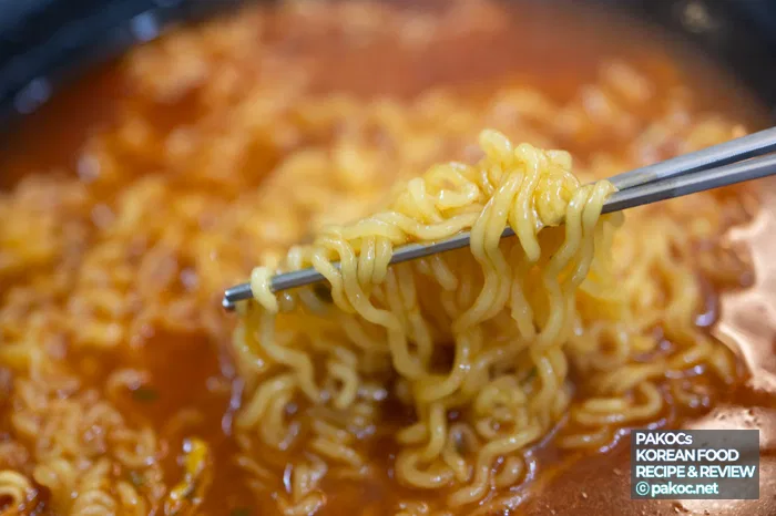Características de los ingredientes del ramen de kimchi jjigae