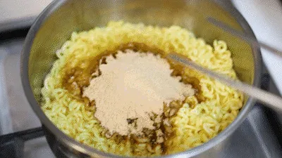 Explicación detallada del proceso de preparación del ramen