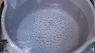 Características refrescantes del caldo de kimchi jjigae