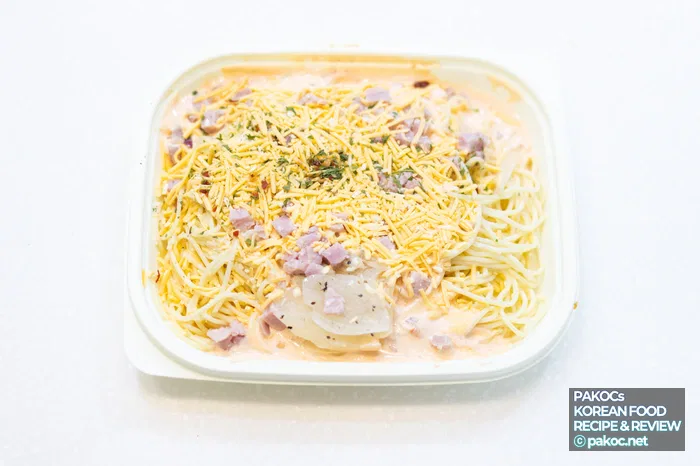 Cheese pasta with a stronger kick