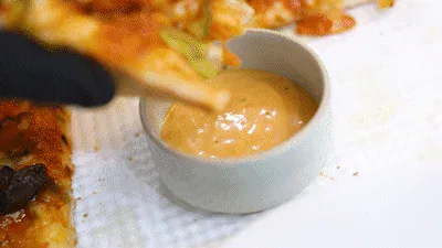 풍성한 토핑 피자 고소함