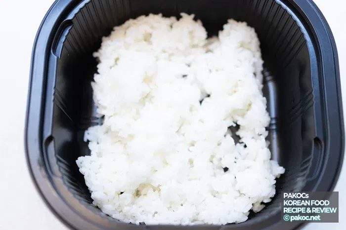 Sabor sofisticado en un bento de tienda de conveniencia