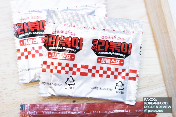 Photo showing the completeness of the Instant Rabokki sauce