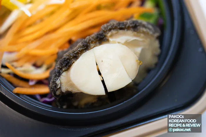 Composición de comida de alta gama en tienda de conveniencia