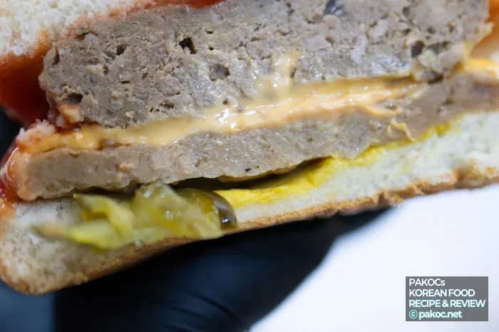 香ばしいチェダーチーズバーガーの特徴