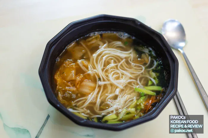 27_고명-구성이-다양한-국수