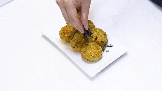 のりフレークおにぎりトッピング