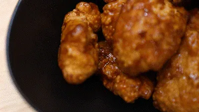 Reseña de la composición del set de pollo con salsa de soja