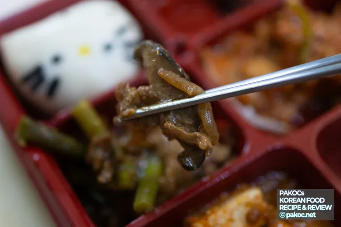 Distinct traits of the Chinese-style sides
