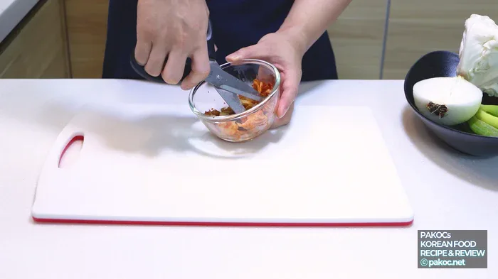Walkthrough of how to cook the budae stir-fry