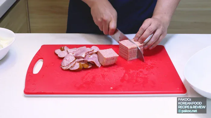 How to slice the onion