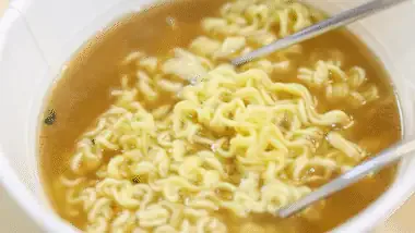 하림 치킨왕라면 국물 특징