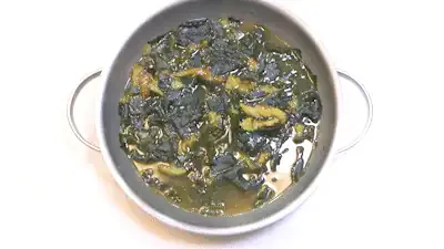 食事メニューとしてのファンテワカメスープ
